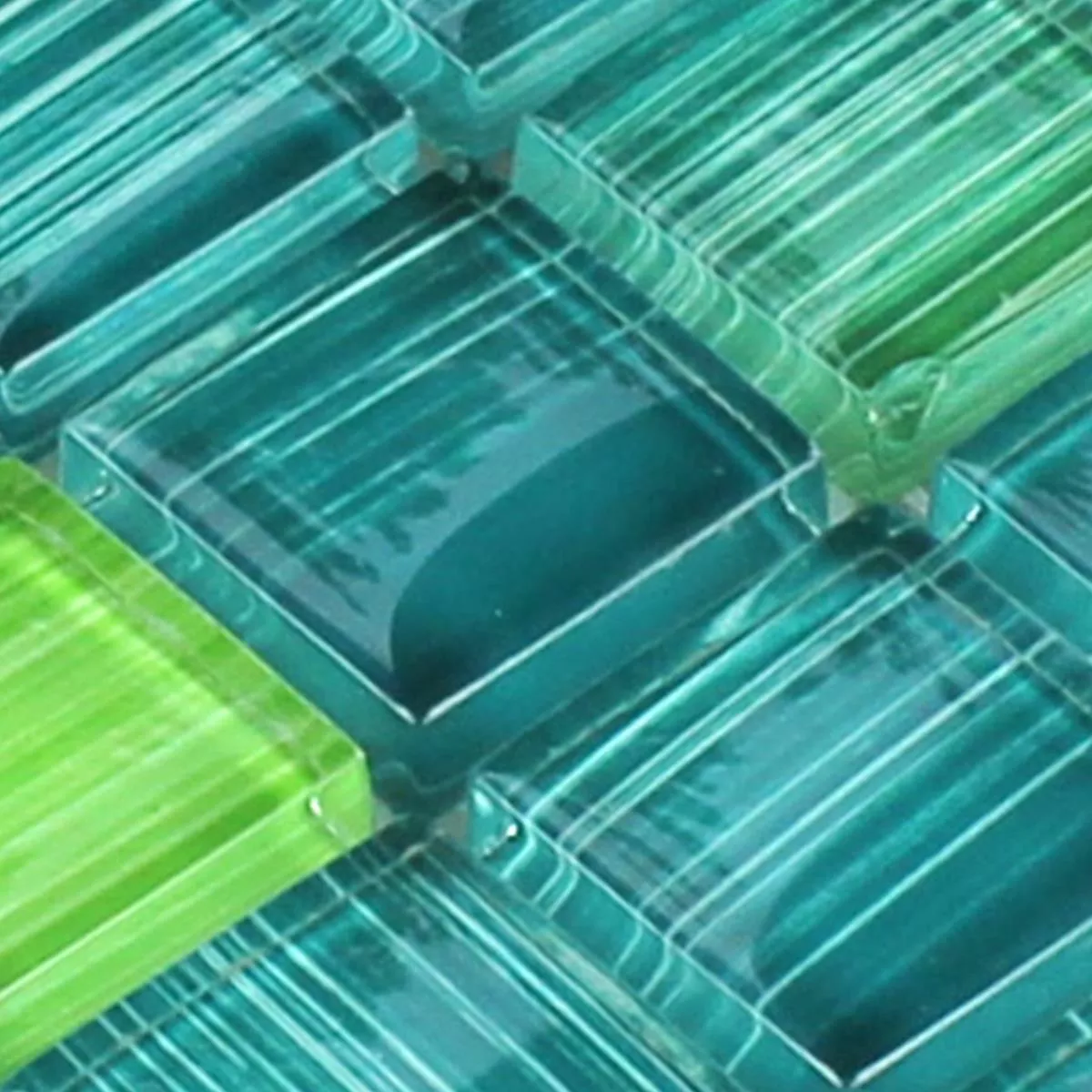 Padrão de Azulejo Mosaico Listrado Vidro Cristal Verde